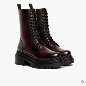 Fatale Thursday Boots in black cherry